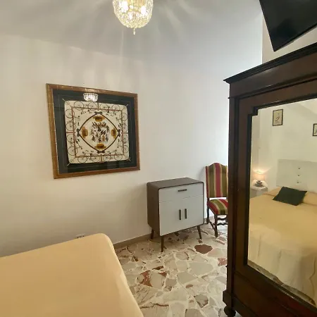 Apartment Pericle & *