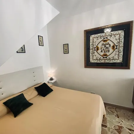 Apartment Pericle &